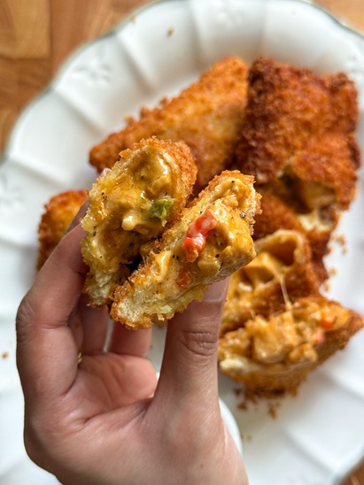 Creamy Chicken Fajita Bread Pockets