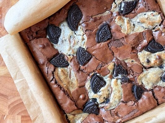 Cookies ‘n Cream Cheesecake Brownies