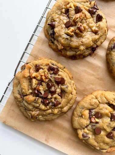 Walnut Chocolate Chip Cookies