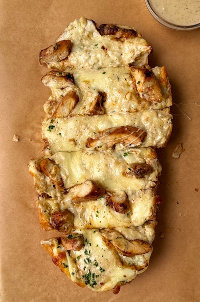 Chicken Alfredo Garlic Bread